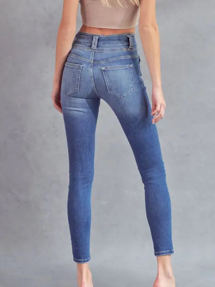 The Skinny Triple Button Kancan Jeans The Skinny Triple Button Kancan Jeans